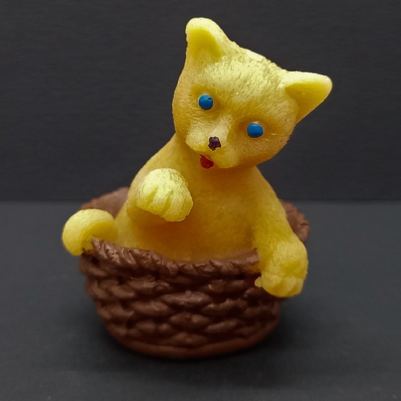 Figurine chat et panier en cire d'abeille