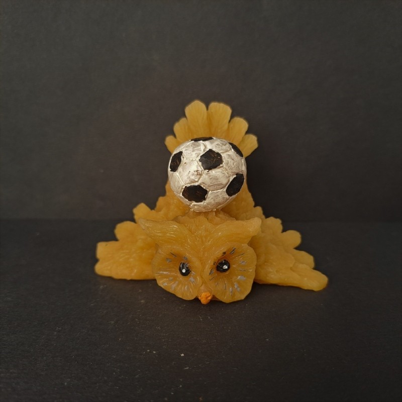 Figurine hibou et ballon en cire d'abeille