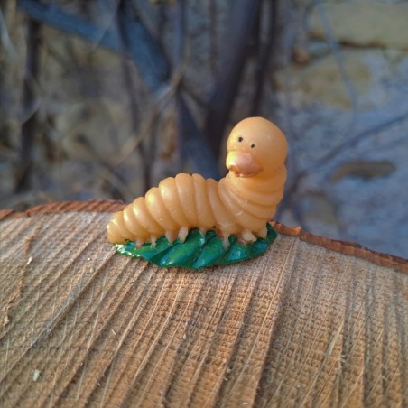 Figurine chenille en cire d'abeille