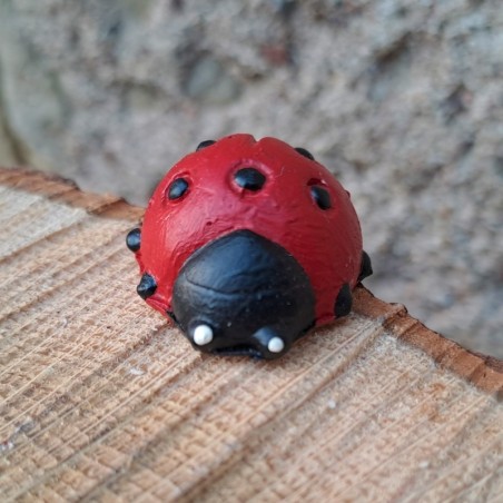 Figurine coccinelle en cire d'abeille