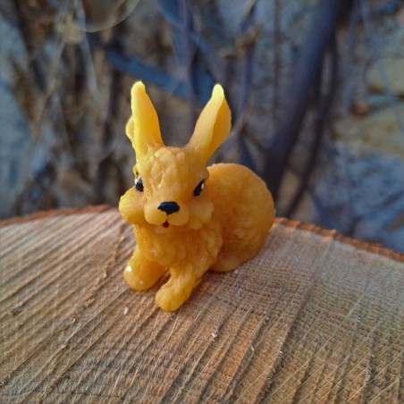 Figurine petit lapin en cire d'abeille