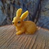 Figurine petit lapin en cire d'abeille