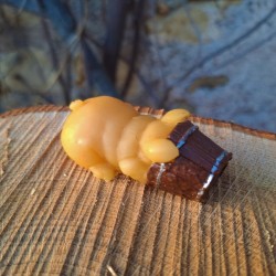 Figurine cochon caché en cire d'abeille